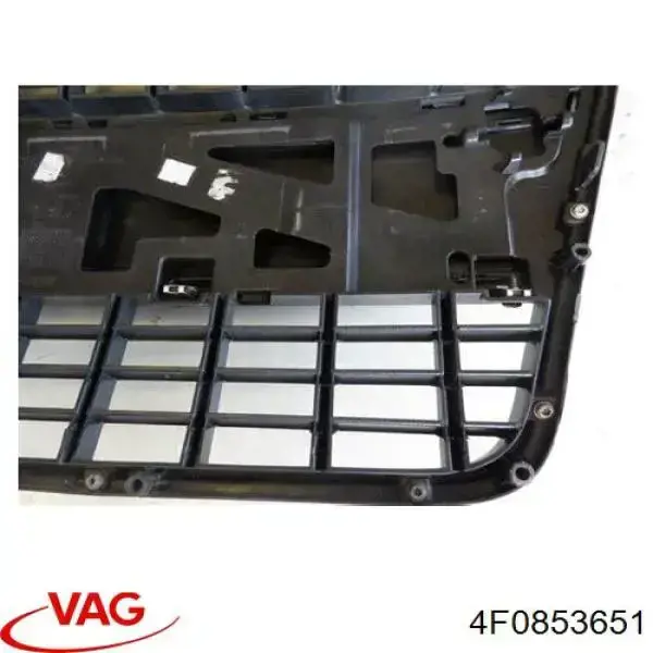 Решетка радиатора 4F0853651 VAG