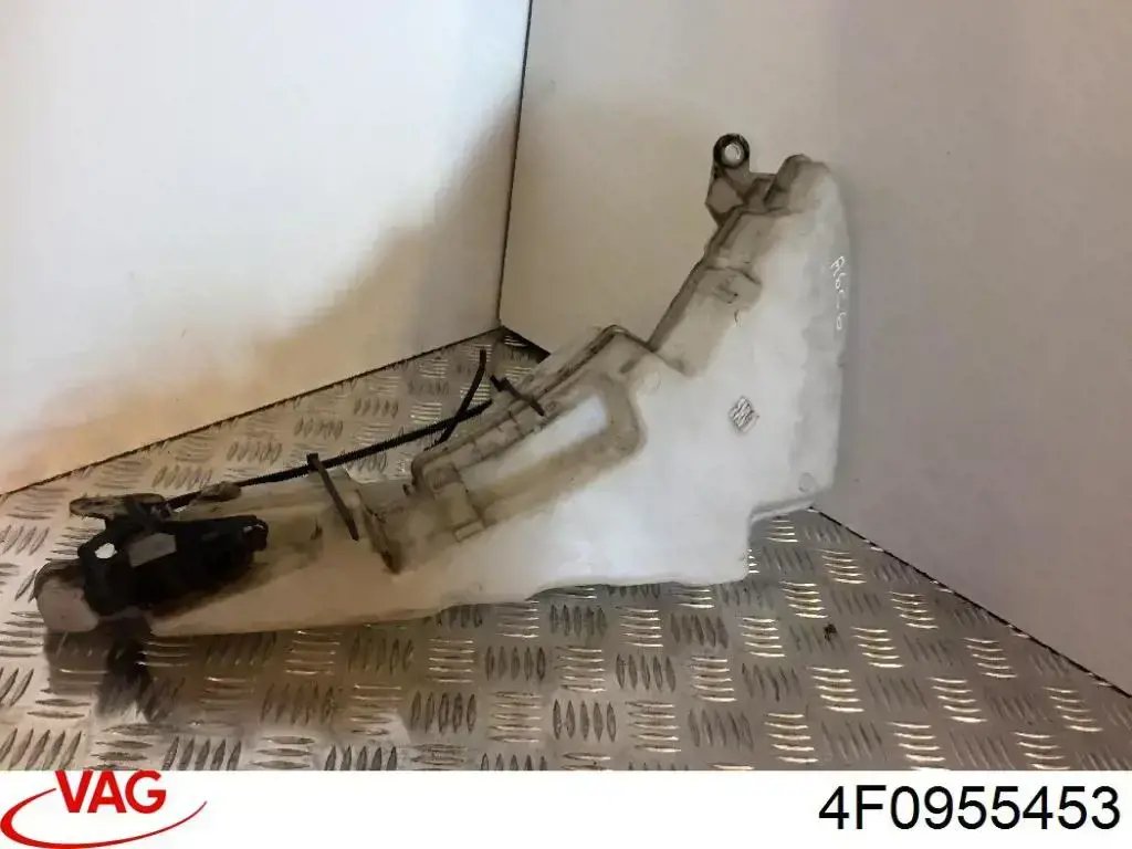 4F0955453 VAG Бачок омывателя стекла