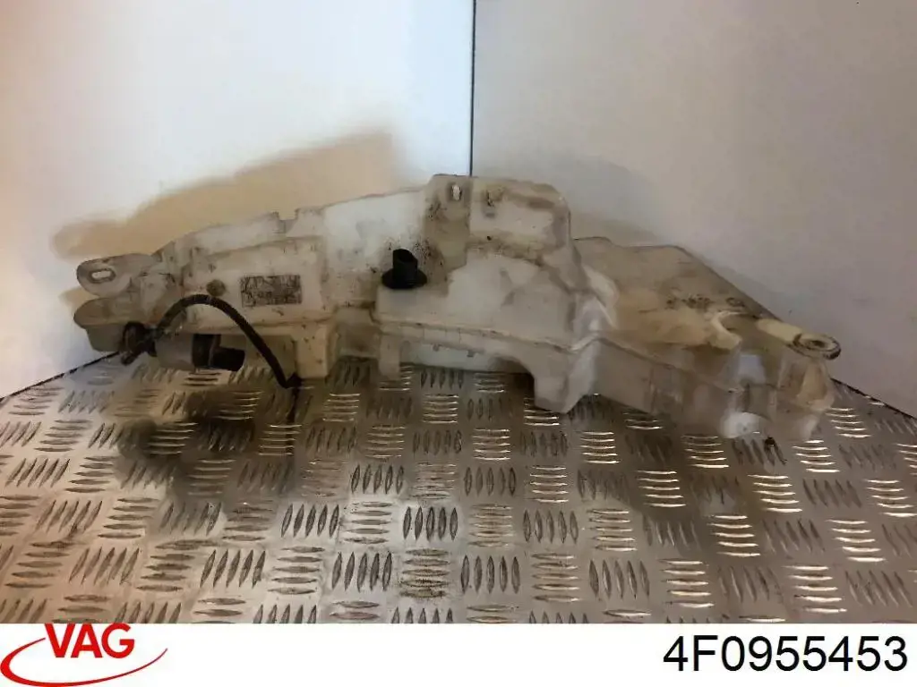 Купить 4F0955453 VAG Бачок омывайки
