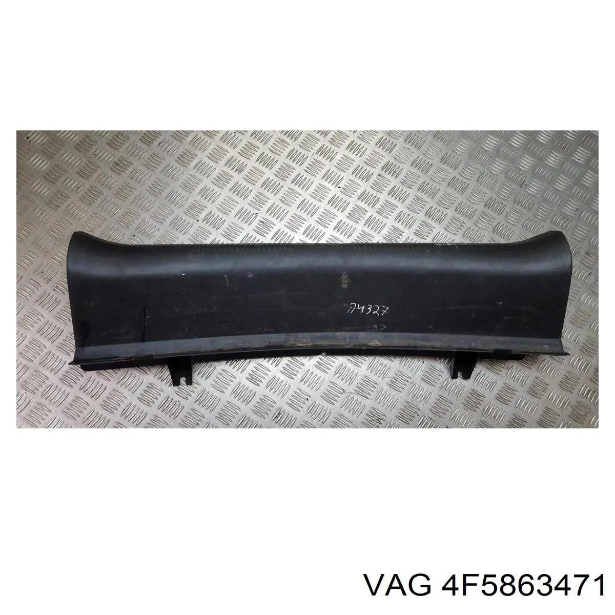 Облицовка задней панели багажника VAG 4F5863471 цена, от 7.03 USD
