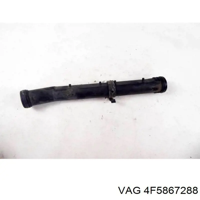 Обшивка стойки кузова внутренняя задняя правая 4F5867288 VAG
