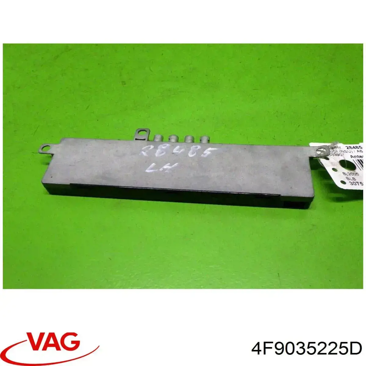 4F9035225D VAG Усилитель сигнала антенны