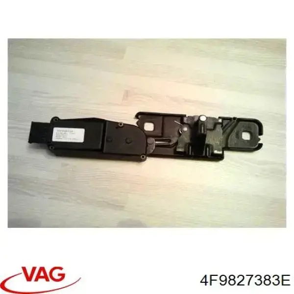 4F9827383E VAG мотор-привод открытия/закрытия замка багажника (двери 3/5-й задней)