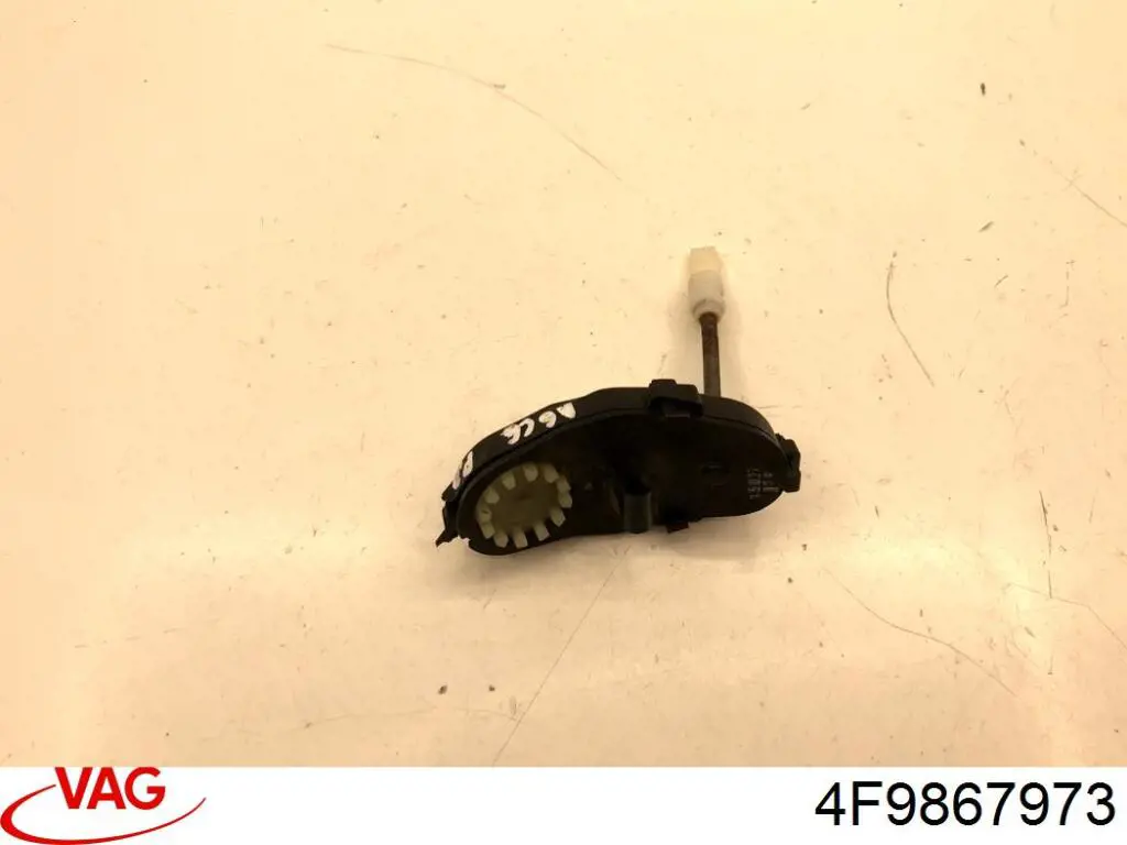 Накладка багажника (двери 3/5-й задней) VAG 4F9867973 цена, от 18.28 USD