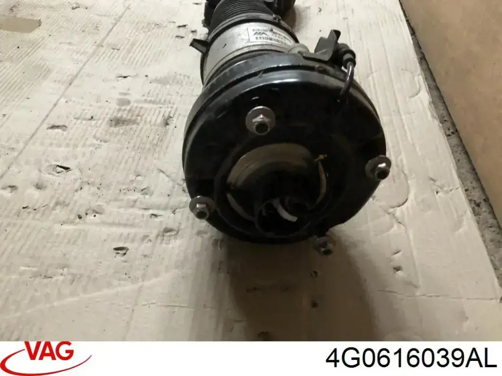 Стойка амортизатора передняя VAG 4G0616039AL цена, от 317.44 USD