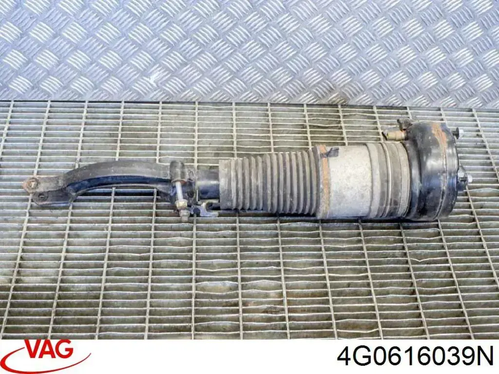 Амортизатор передний 4G0616039N VAG