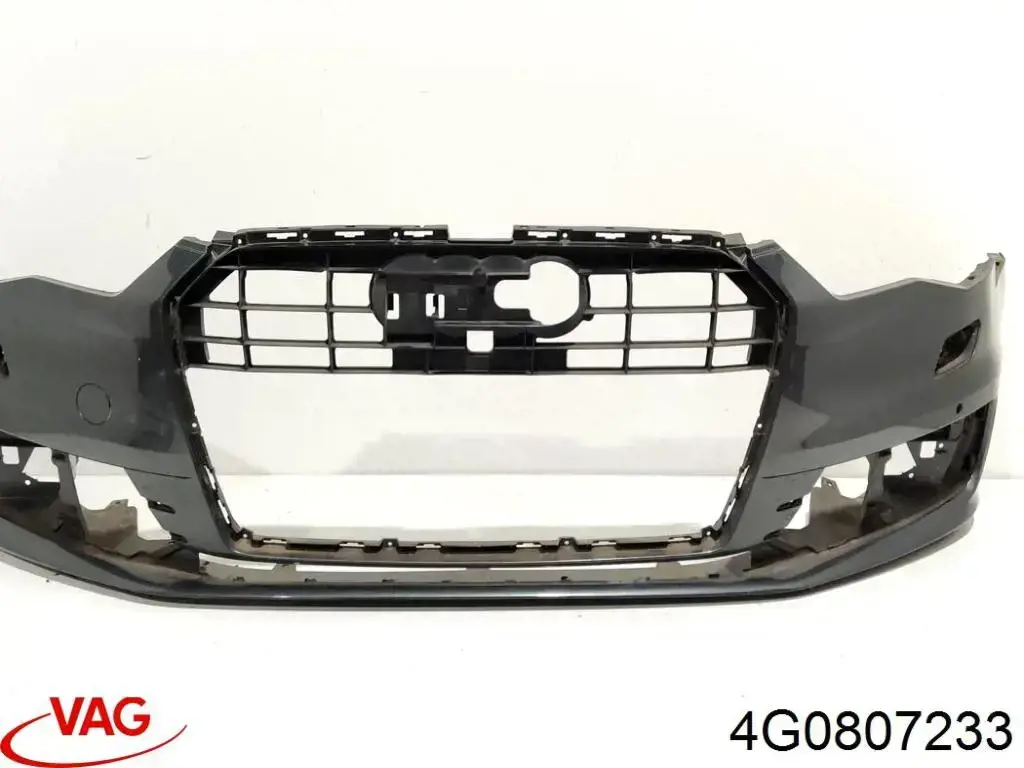 Передний бампер 4G0807233 VAG
