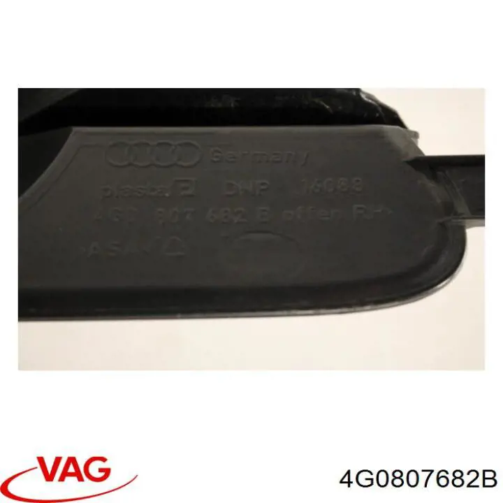 Купить PAD99142BR Signeda Заглушка (решетка) противотуманных фар бампера переднего правая