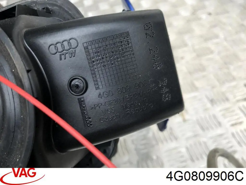 Горловина бензобака VAG 4G0809906C