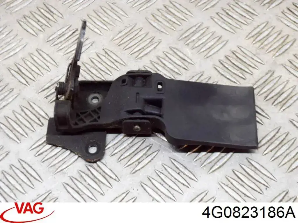 4G0823186A VAG Запор капота (замок и привод замка капота)
