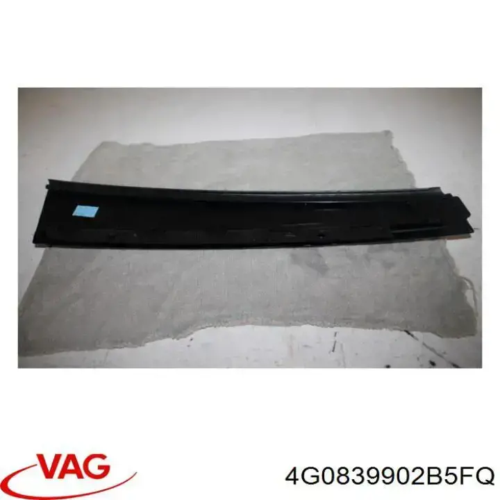 Накладка двери задней правой вертикальная 4G0839902B5FQ VAG