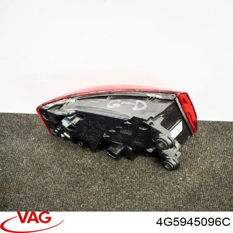 Фонарь задний правый внешний 4G5945096C VAG