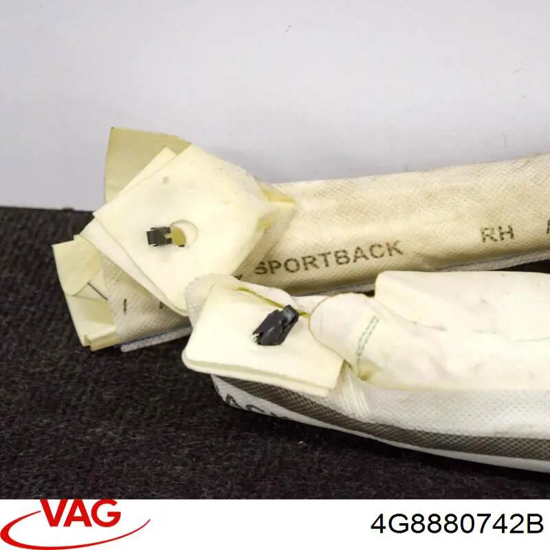 Шторка боковая, правая 4G8880742B VAG