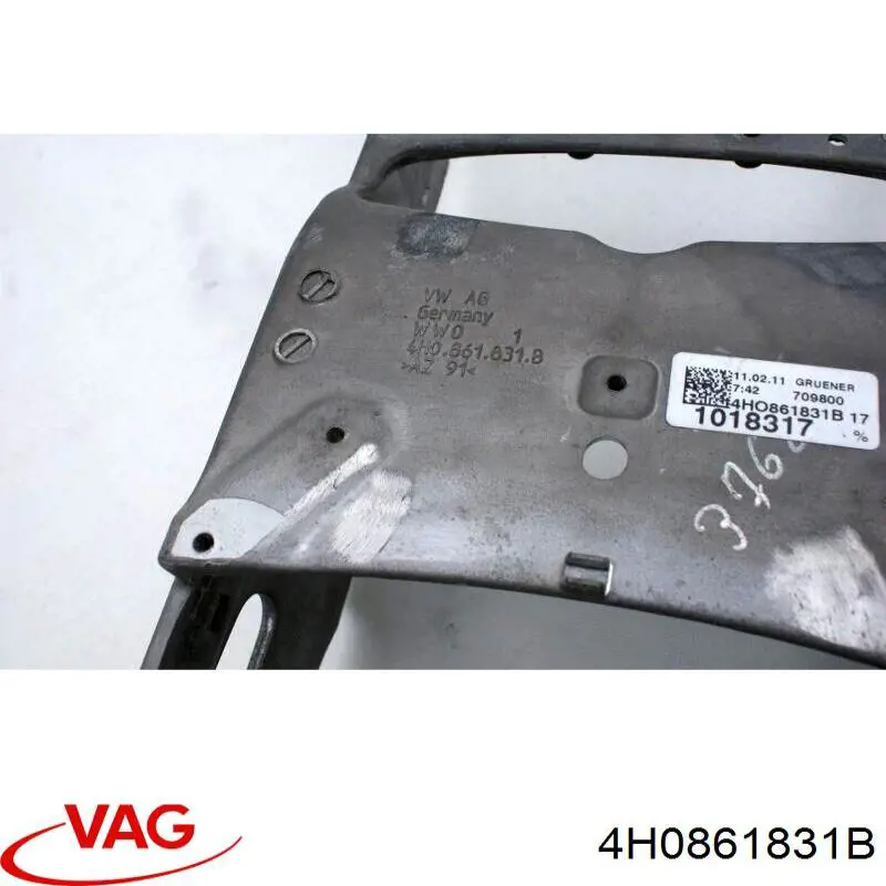 4H0861831B VAG Консоль центральная панели управления