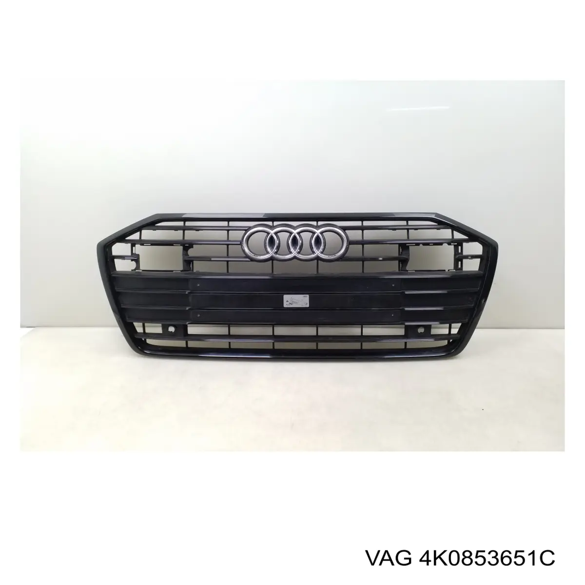 Облицовка радиатора VAG 4K0853651C цена, от 148.02 USD