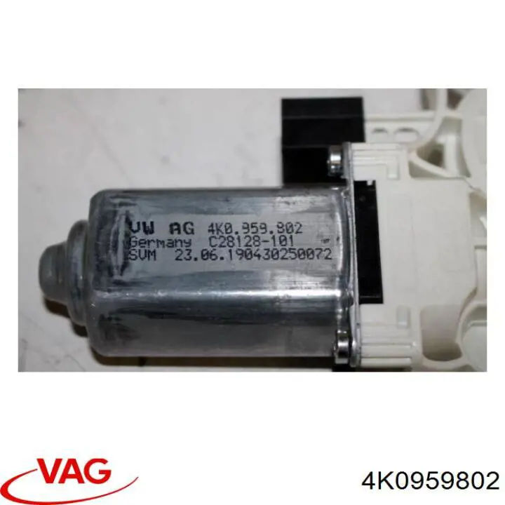 Мотор стеклоподъемника двери передней, правой VAG 4K0959802