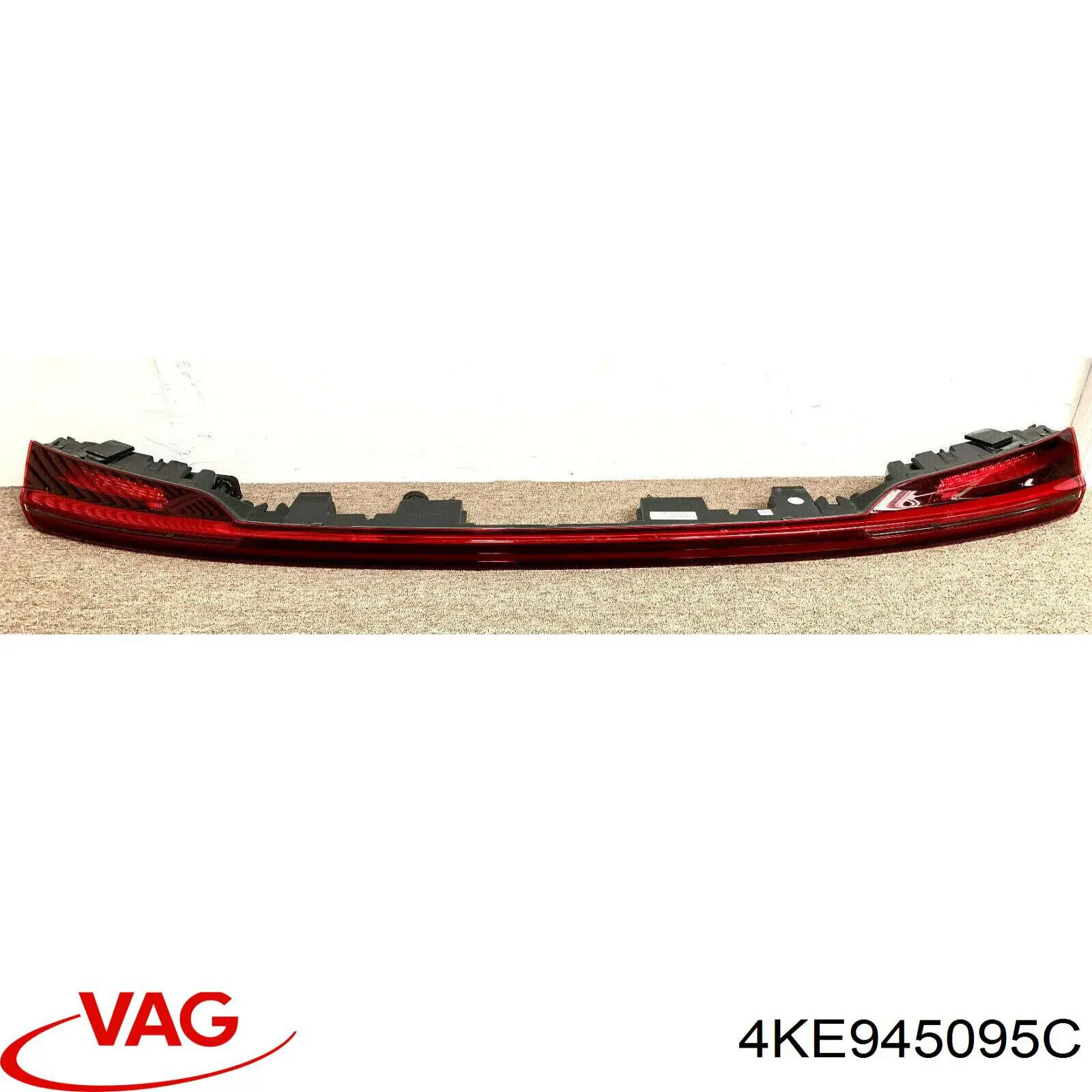 4KE945095E VAG Фонарь крышки багажника