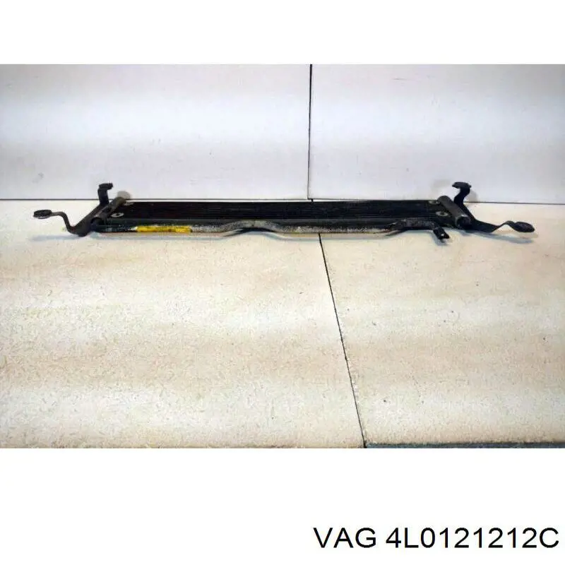 Купить 4L0121212C VAG Радиатор охлаждения двигателя дополнительный