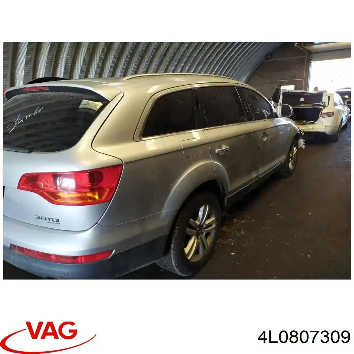 4L0807309 Diamond/DPA Reforçador do pára-choque traseiro