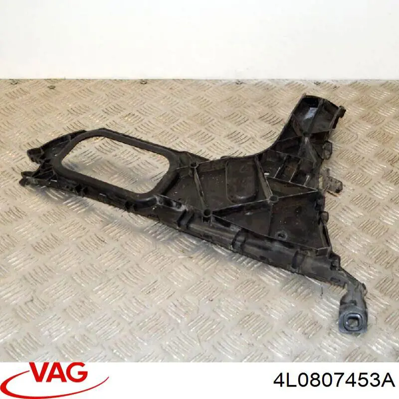 Направляющая заднего бампера, левая VAG 4L0807453A