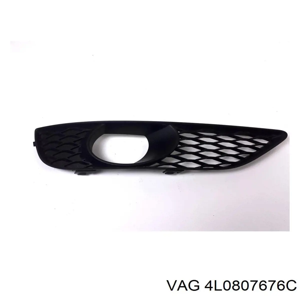 Решетка бампера переднего правая 4L0807676C01C VAG