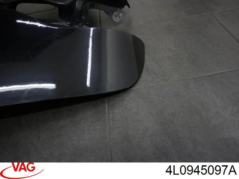 Купить Задний стоп Ауди КУ7  4LB