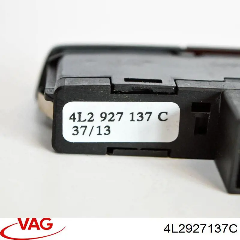 Кнопка аварийного сигнала VAG 4L2927137C цена, от 10.16 USD