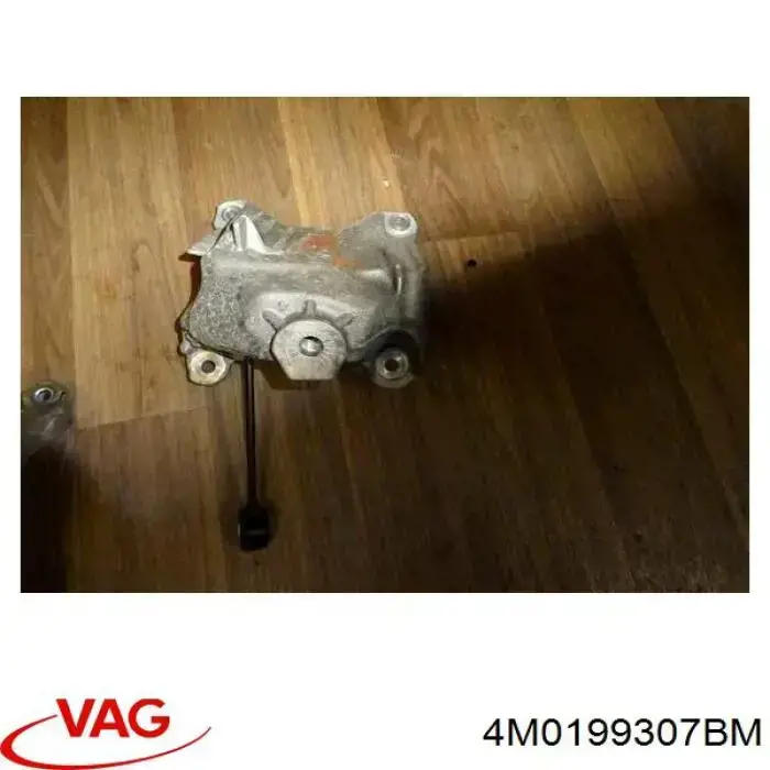 4M0199307BM VAG coxim (suporte esquerdo de motor)