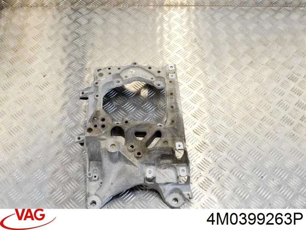 Балка крепления коробки передач 4M0399263P VAG