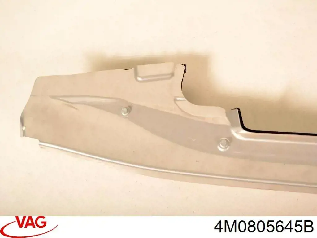 4M0805645B VAG Распорка кузова