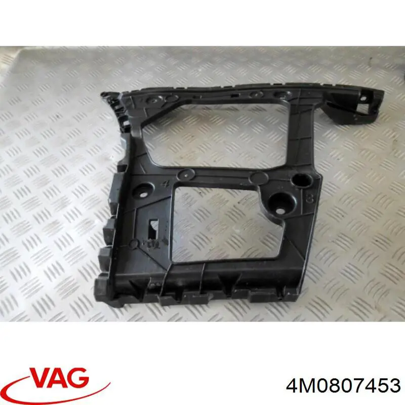 Купить 4M0807453 VAG Левый кронштейн крепления бампера заднего