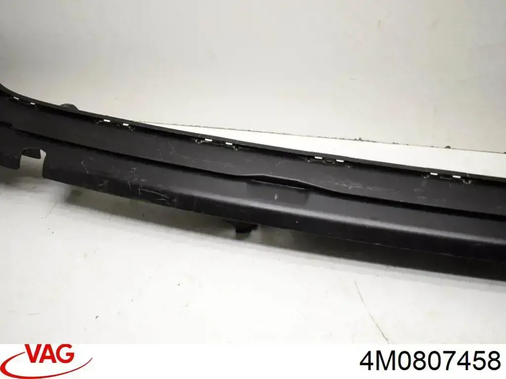 Кронштейн бампера заднего центральный 4M0807458 VAG
