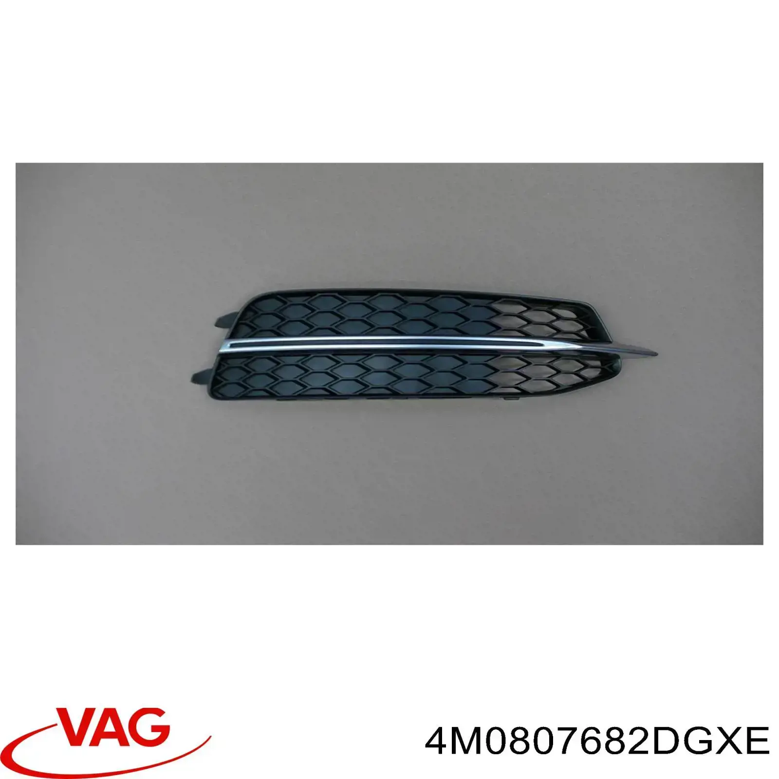 Решетка бампера переднего правая 4M0807682D VAG