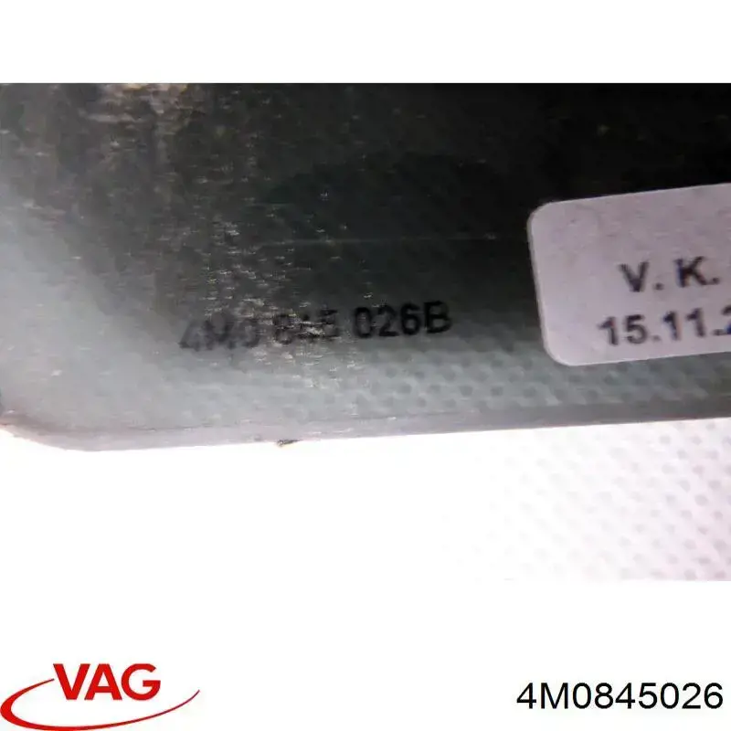 GS1217D304 XYG Стекло задней правой двери