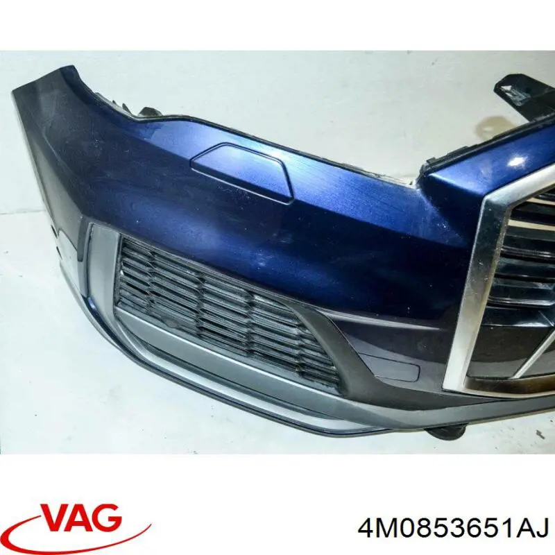 Решетка радиатора 4M0853651AJ VAG