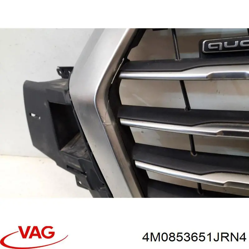 Решетка радиатора 4M0853651JRN4 VAG