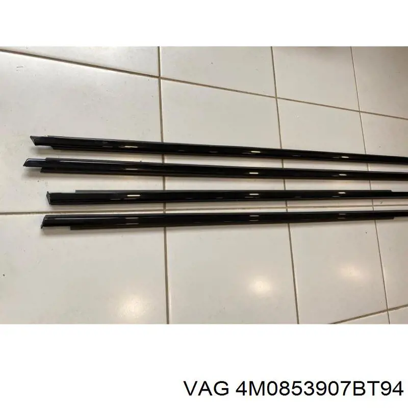 4M0853907DT94 VAG 