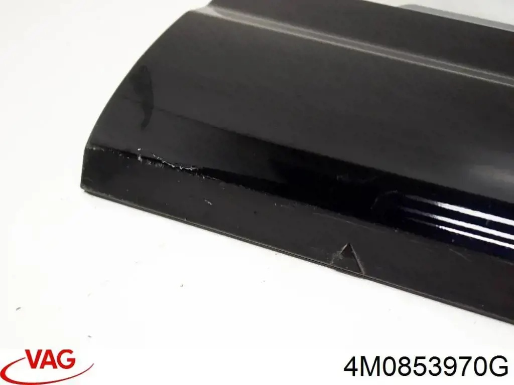Купить 4M0853870G VAG Молдинг двери задней правой нижний