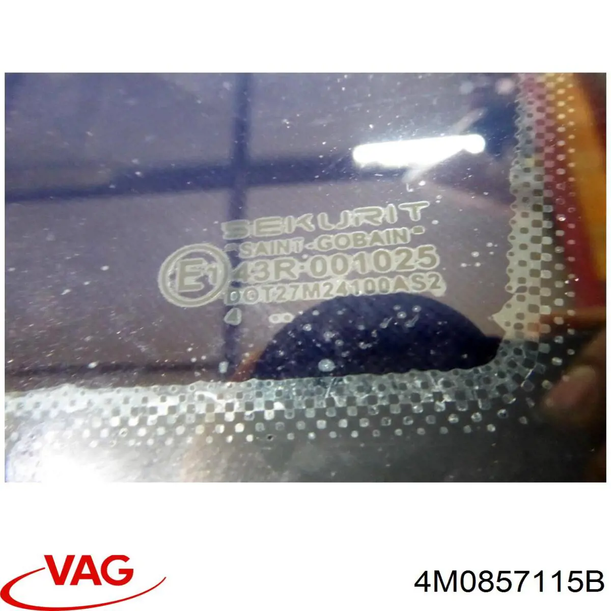 Купить 4M0857115B VAG Облицовка щитка приборов "торпедо"