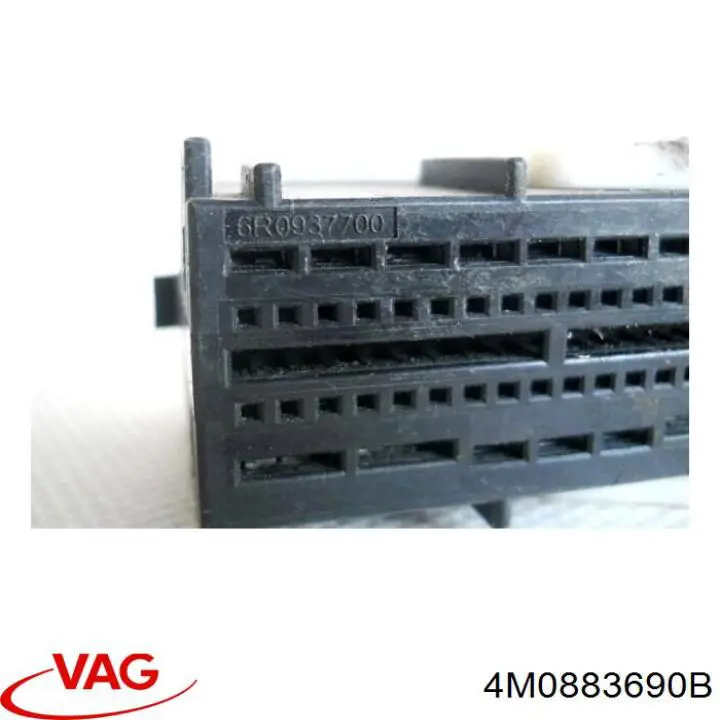  VAG 4M0883690B