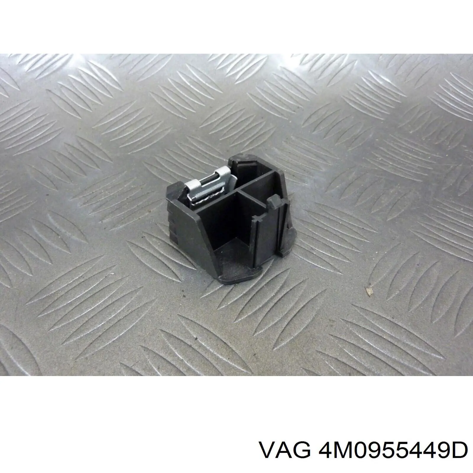 Купить 4M0955449D VAG Бачок омывайки