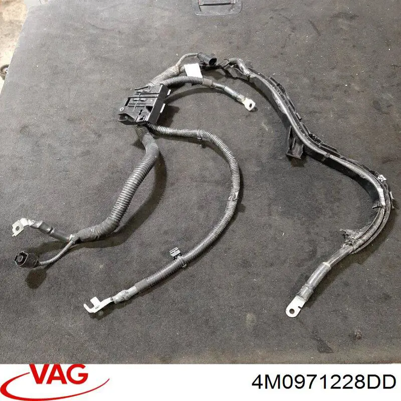 4M0971228DD VAG 