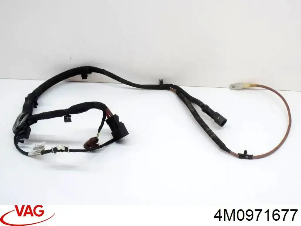 Кабель антенны магнитоллы VAG 4M0971677