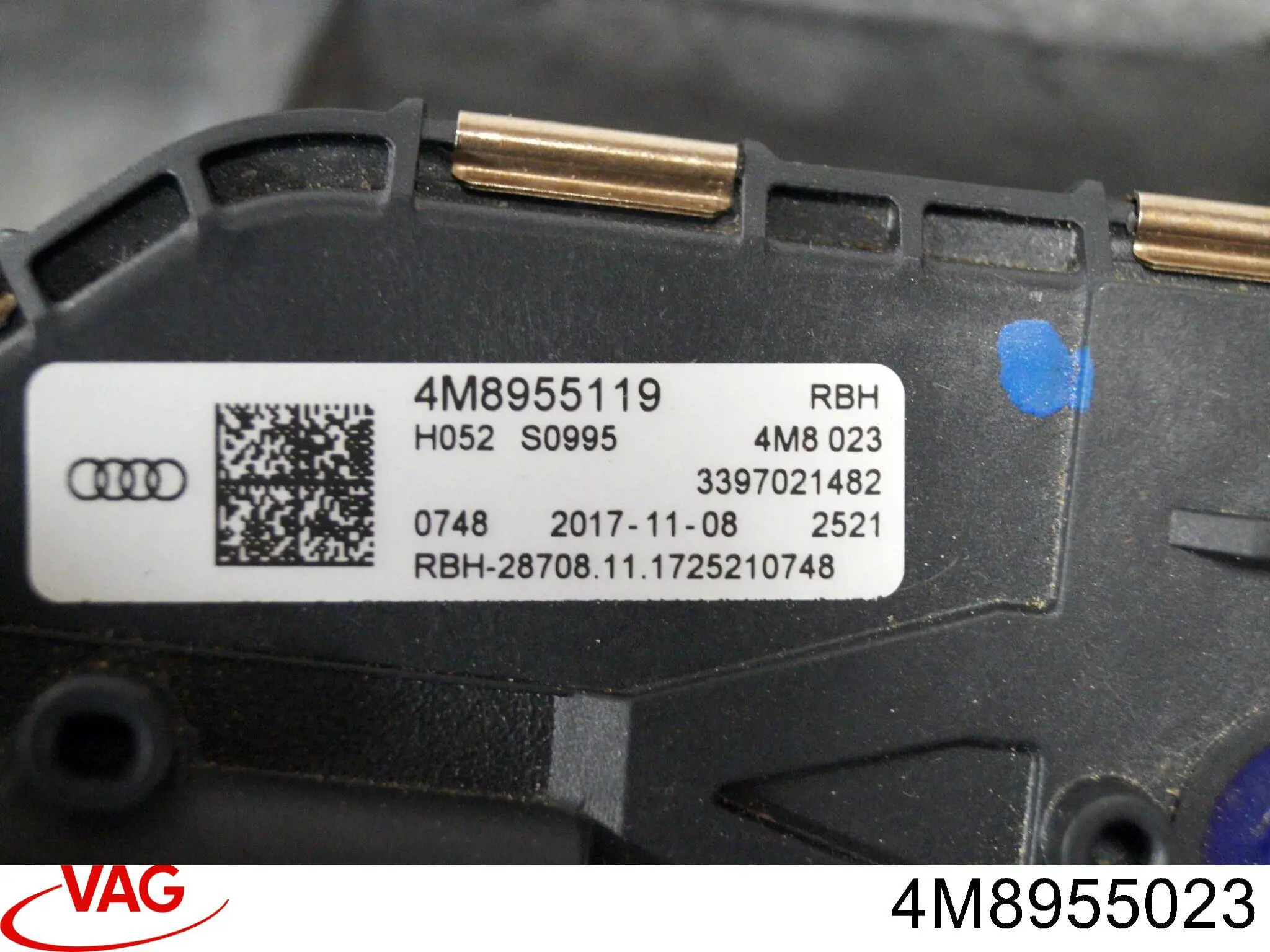 4M8955023 VAG Трапеция стеклоочистителя