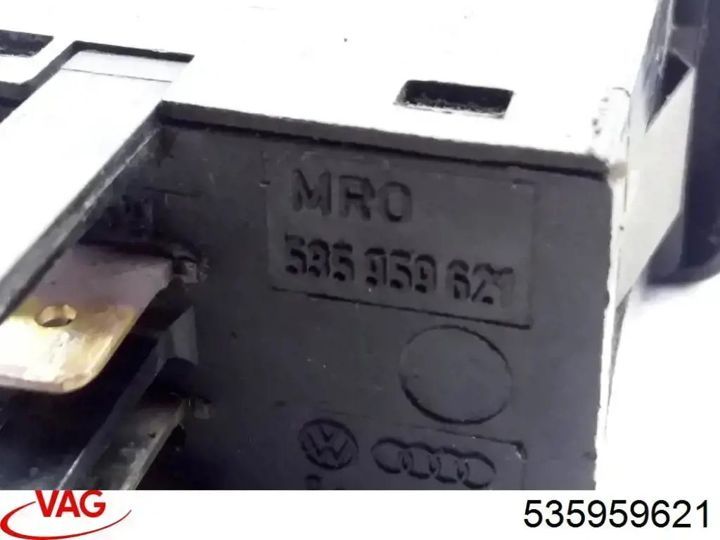 Кнопка включения обогрева заднего стекла 70195962101C VAG