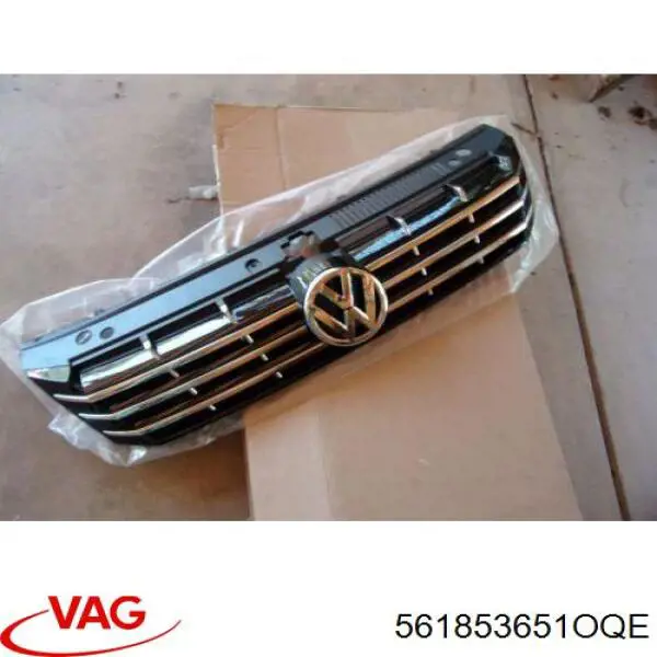 Решетка радиатора 30853249 AND