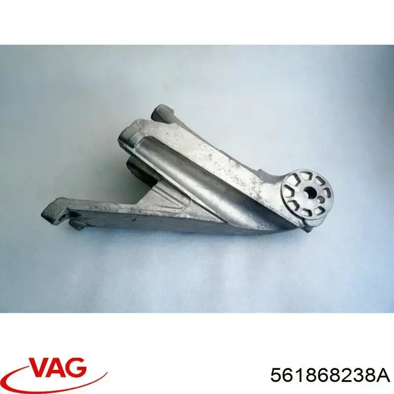 Купить 561868238A VAG Обшивка стойки кузова внутренняя передняя правая