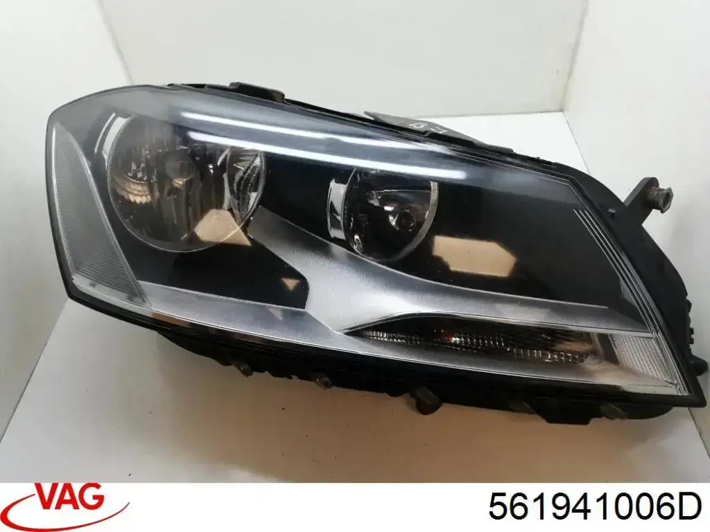 Фара правая VAG 561941006D