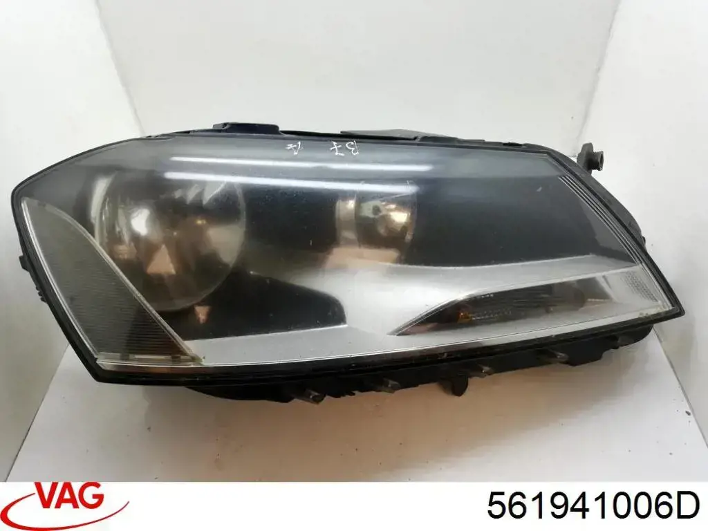 561941006D VAG Фара передняя правая