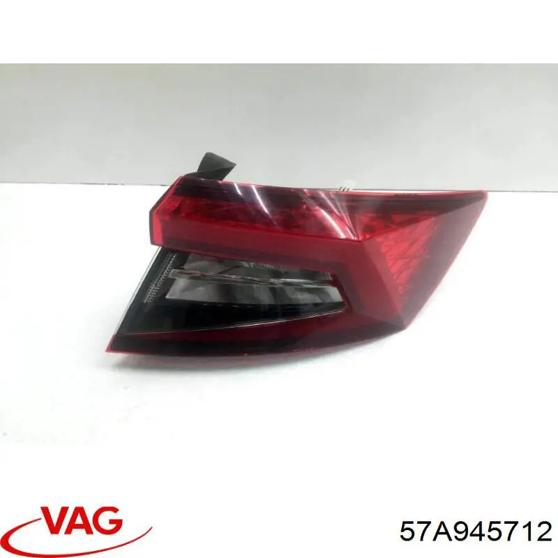 57A945712 VAG Задний правый внешний фонарь